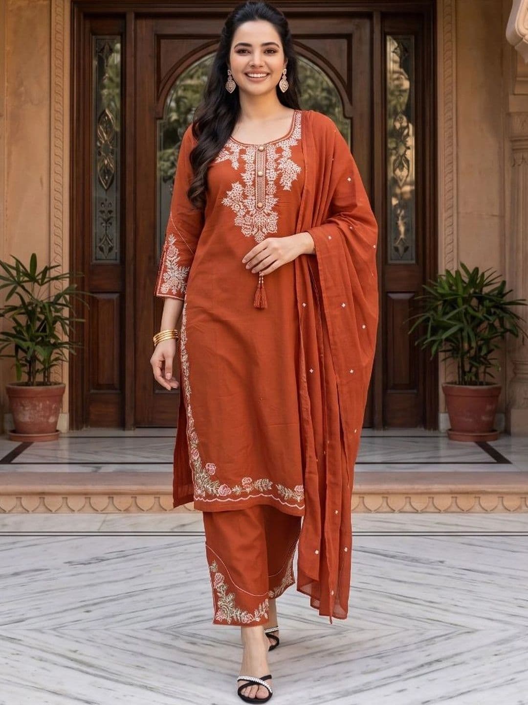 Varun Handicraft Women Regular Thread Work Pure Cotton Kurta with Palazzos & With Dupatta - view 1