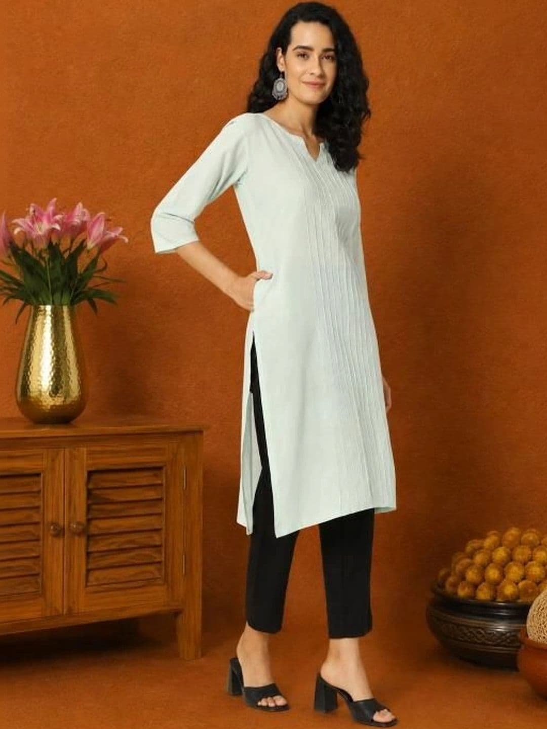 Anouk Women Kurta thumbnail 2