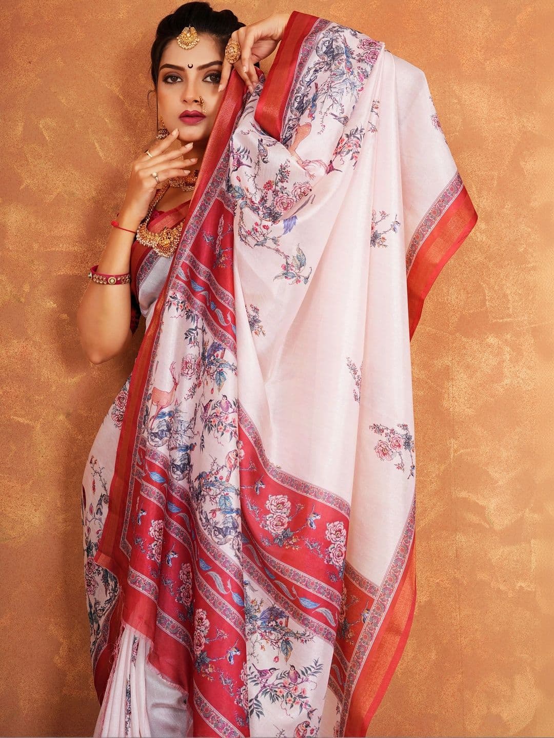 NARIVESH TRENDS Floral Art Silk Saree thumbnail 3