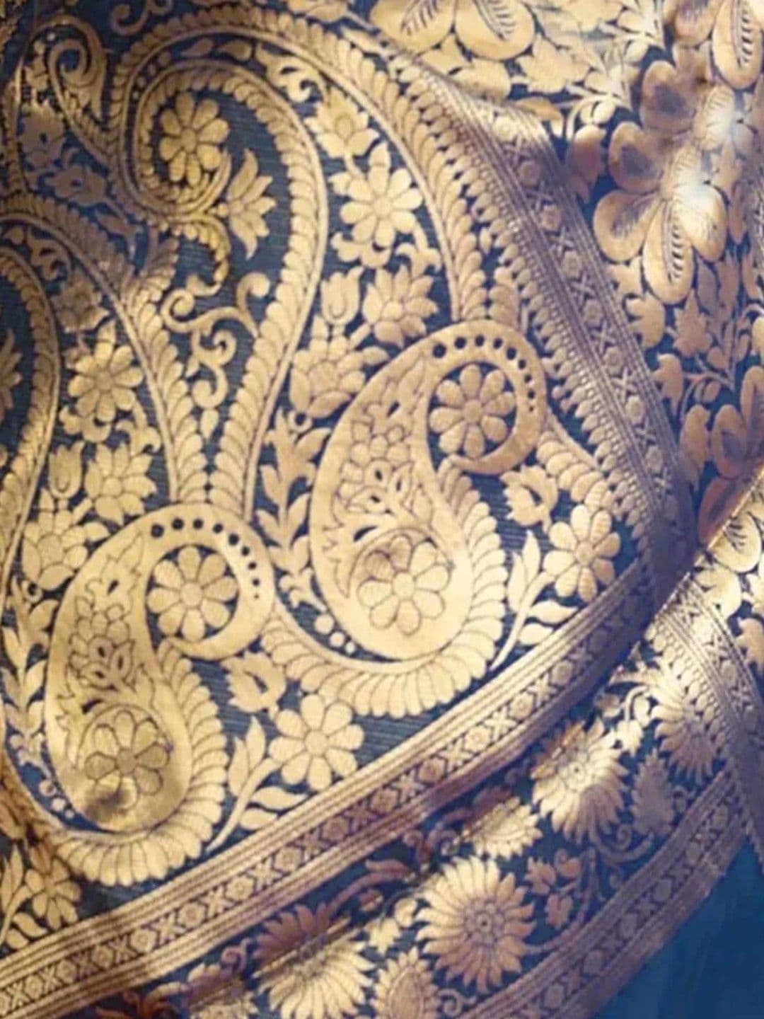 VYOM CREATION Woven Design Zari Art Silk Banarasi Saree thumbnail 2