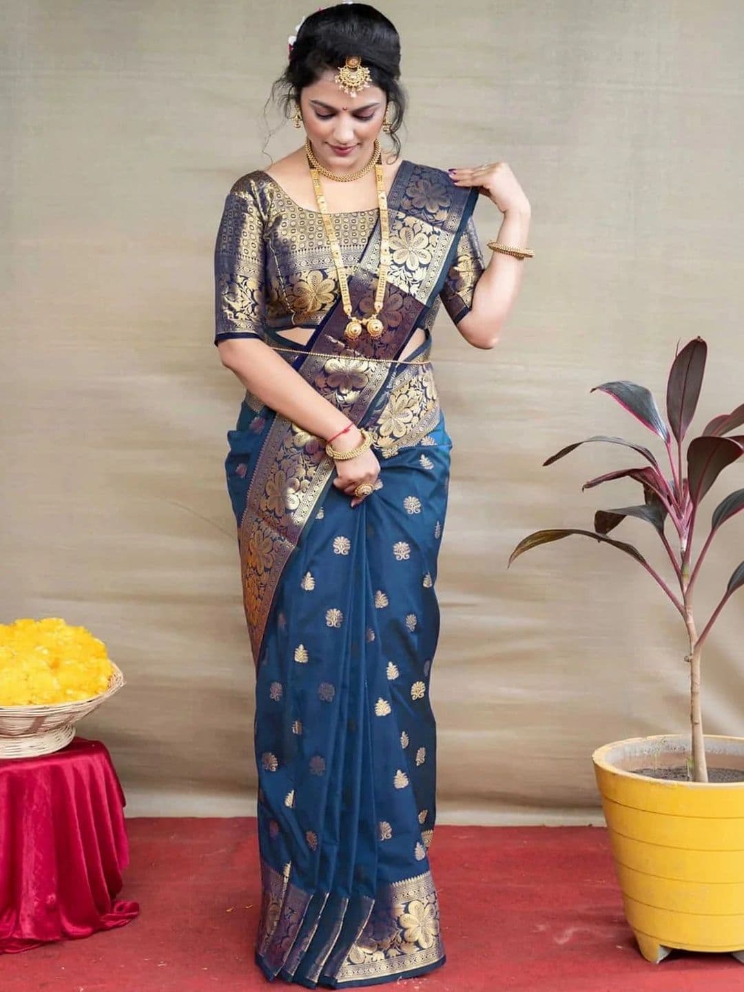 VYOM CREATION Woven Design Zari Art Silk Banarasi Saree thumbnail 5