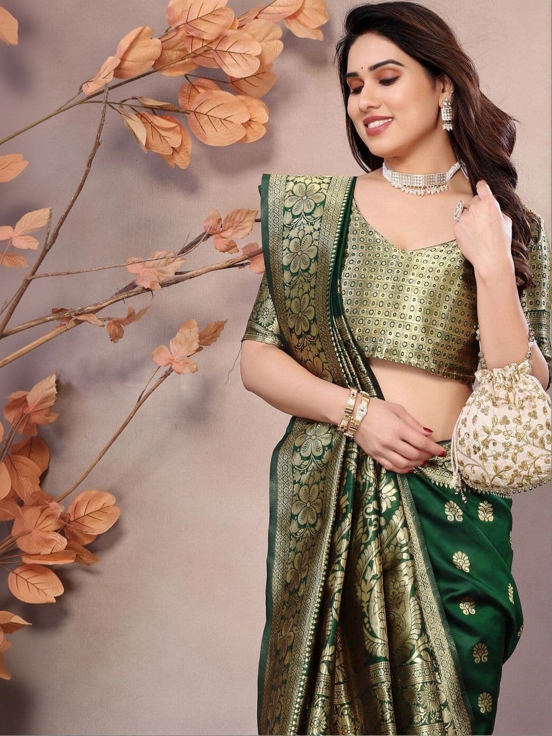 ODHNEE Woven Design Zari Silk Blend Designer Banarasi Saree thumbnail 2