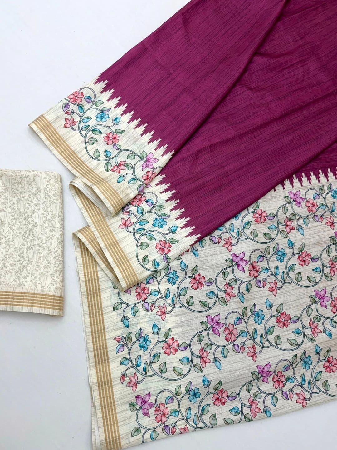 NARIVESH TRENDS Floral Art Silk Saree thumbnail 4