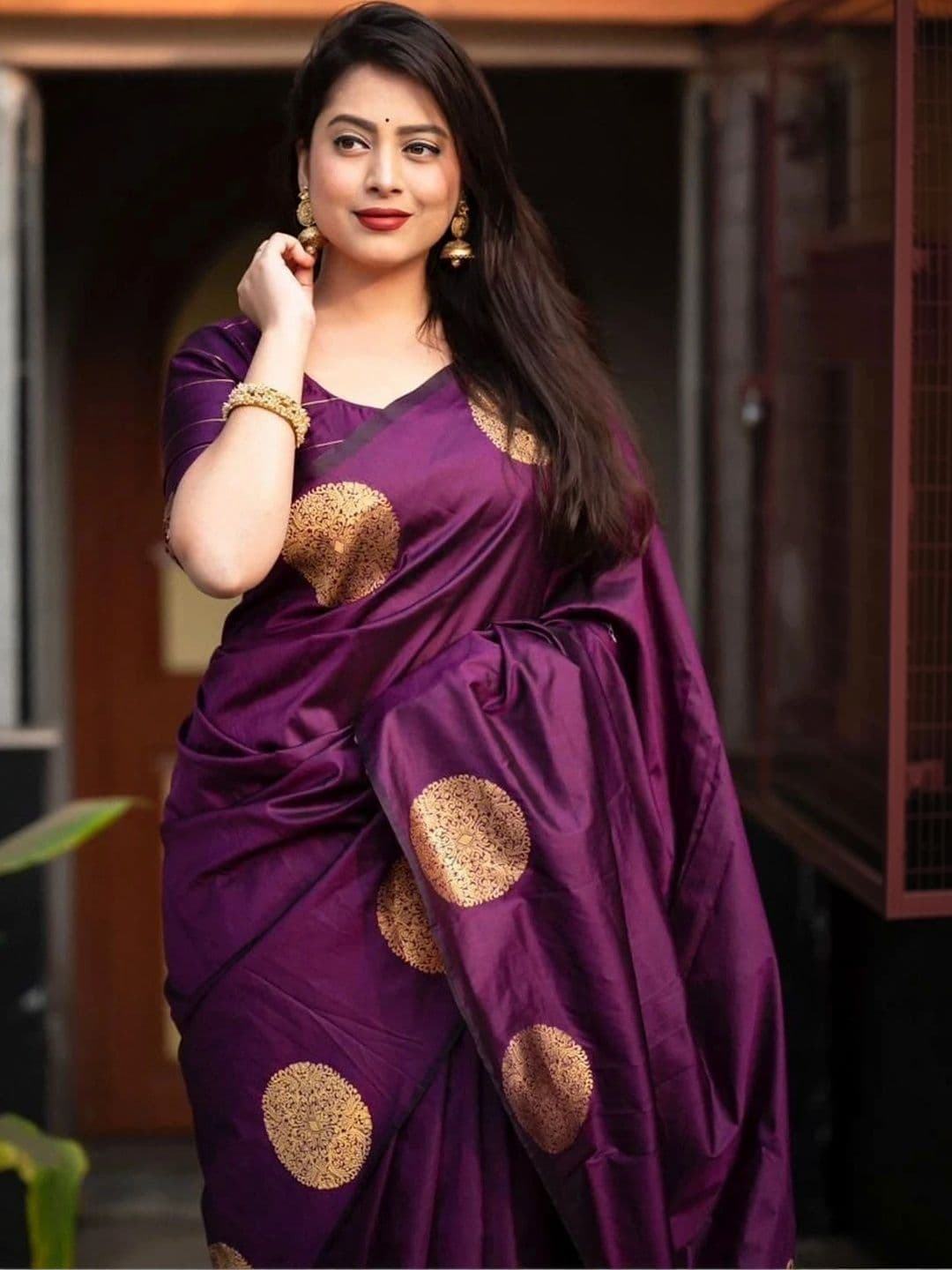 VYOM CREATION Woven Design Zari Art Silk Banarasi Saree thumbnail 3