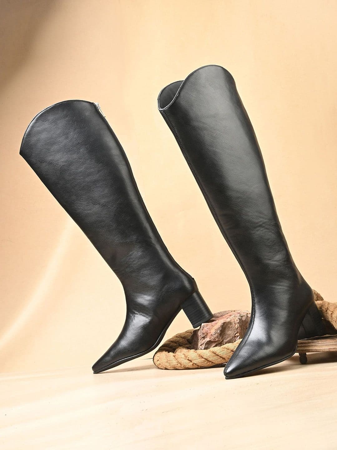 The Roadster Lifestyle Co. Women Knee Length Lightweight Winter Boots thumbnail 7