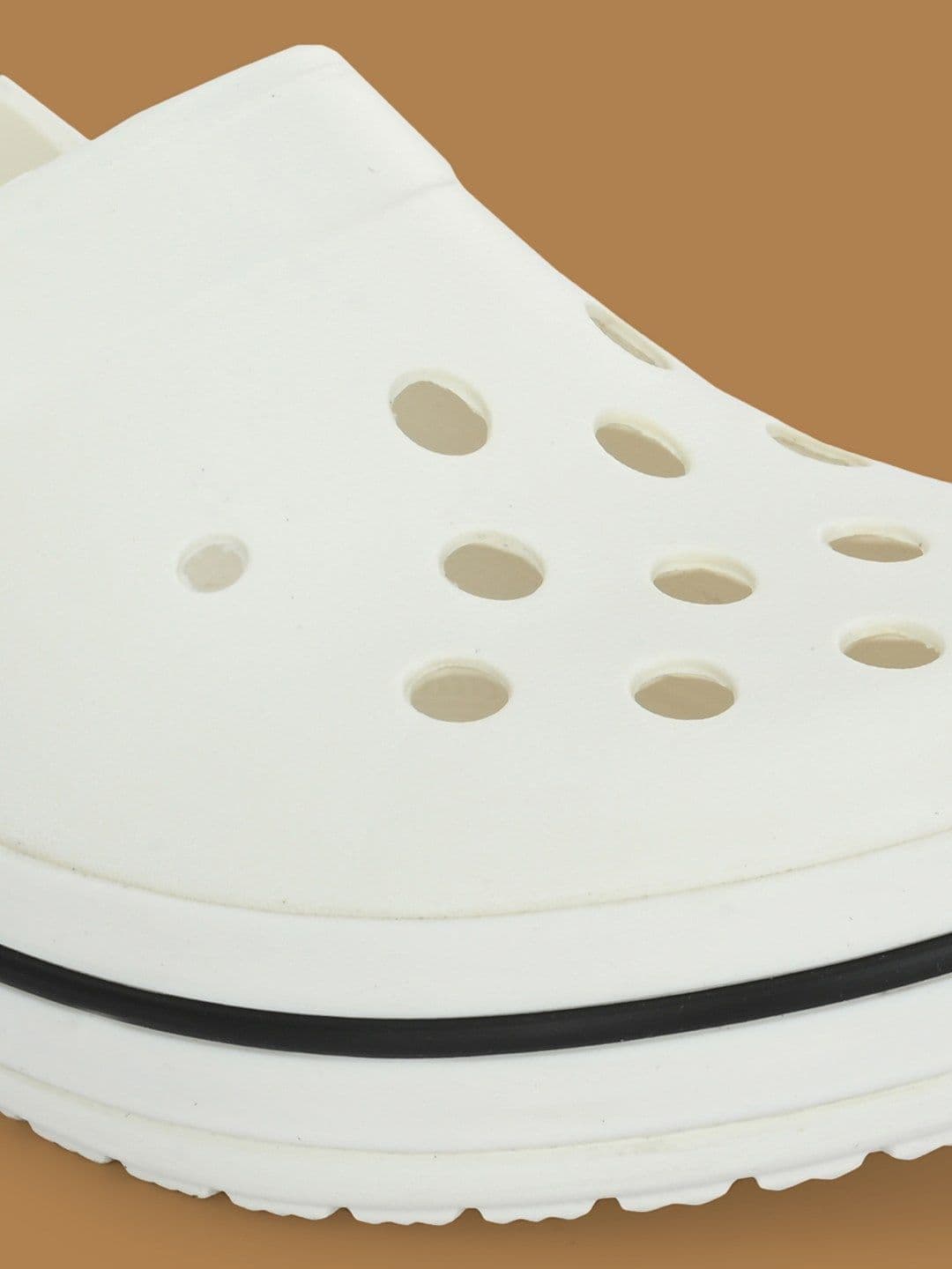 HRX by Hrithik Roshan Men Self Design Clogs thumbnail 6