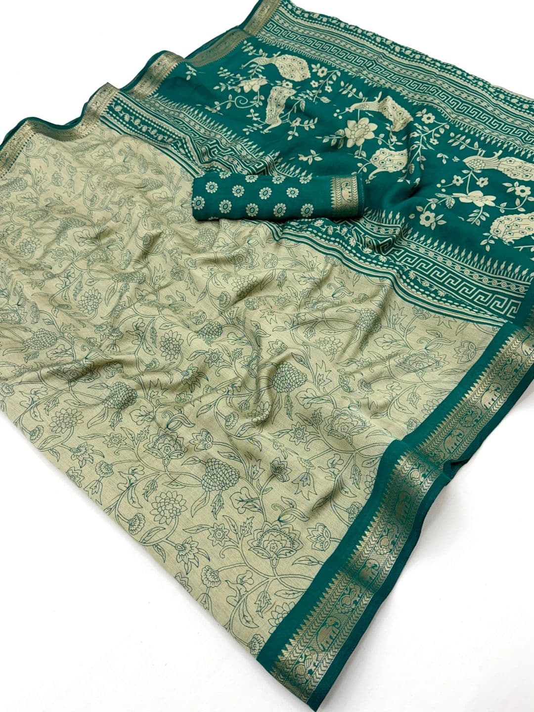 NARIVESH TRENDS Floral Saree thumbnail 3