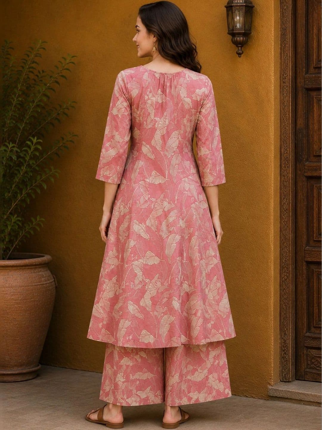 NEW ETHNIC 4 YOU Women Floral Printed Pleated Kurta with Palazzos thumbnail 4