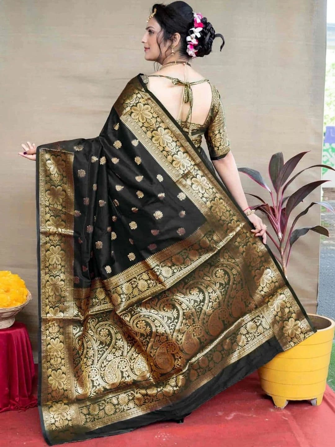 VYOM CREATION Woven Design Zari Art Silk Banarasi Saree thumbnail 4