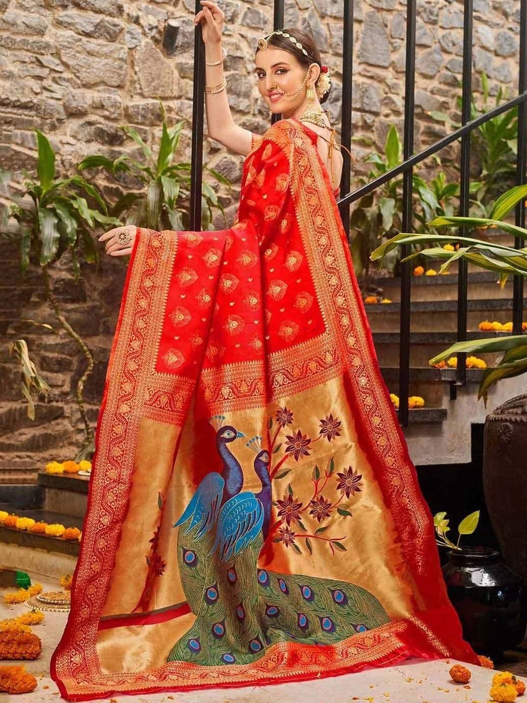 VYOM CREATION Woven Design Zari Art Silk Banarasi Saree thumbnail 4