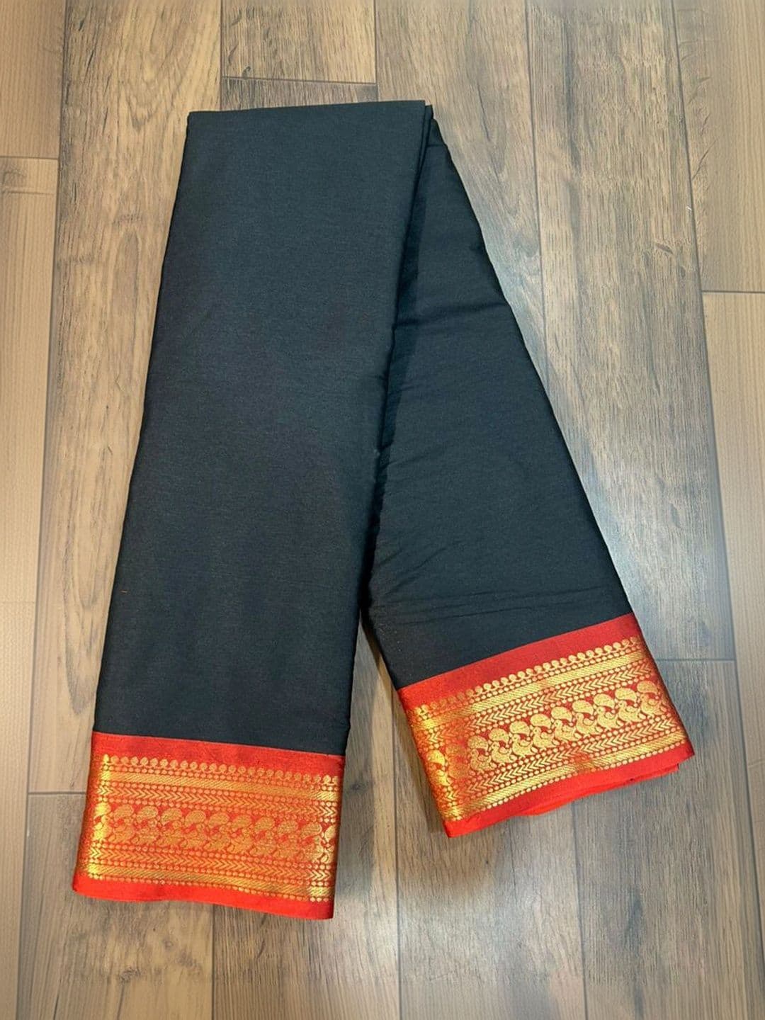 Owee Zari Silk Cotton Designer Narayan Peth Saree thumbnail 5