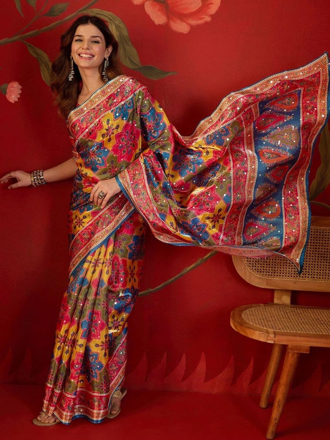 Sangria Ethnic Motifs Mirror Work Pure Georgette Saree thumbnail 7