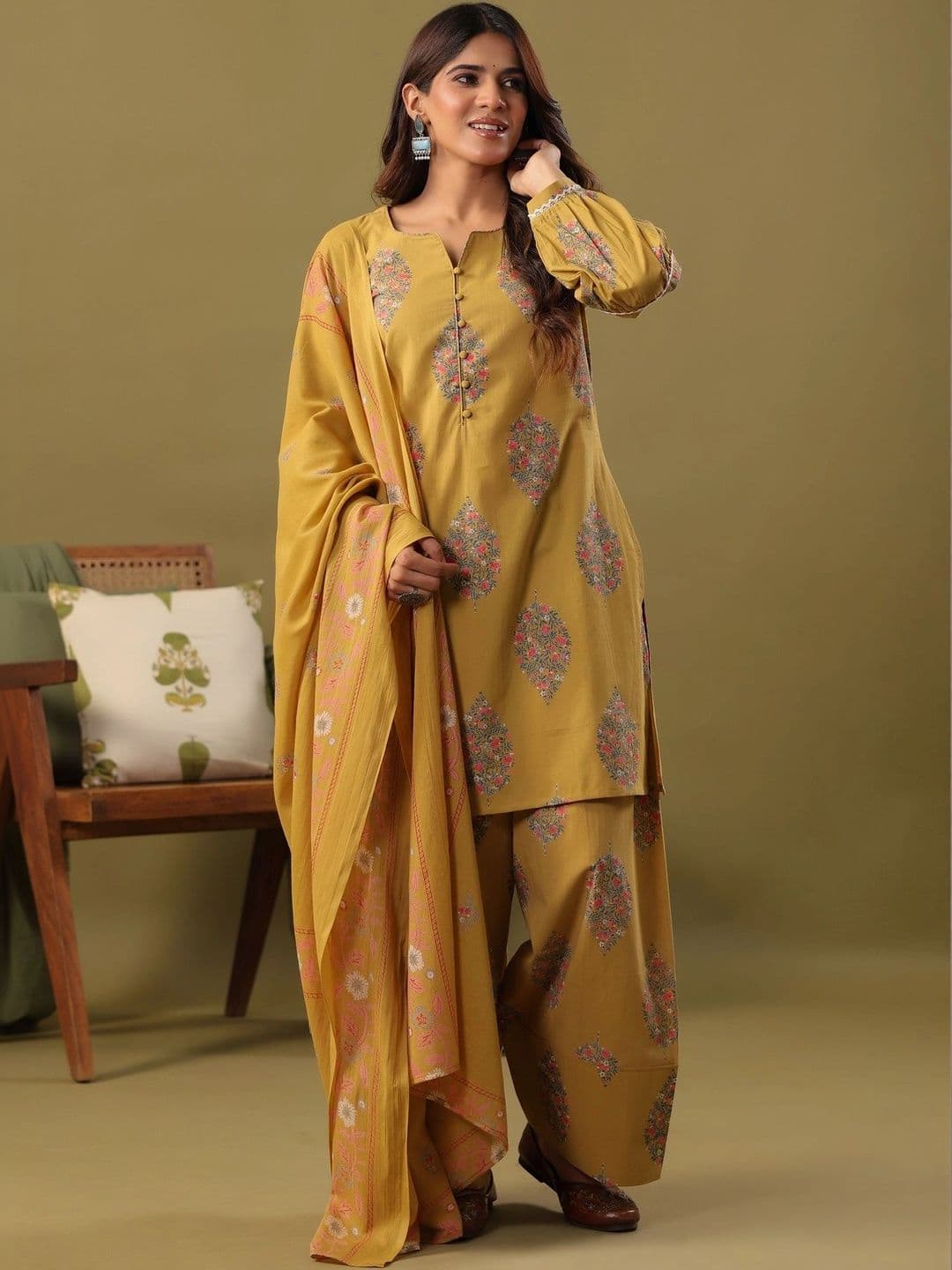 Rimeline Women Floral Printed Regular Pure Cotton Kurta with Farshi Salwar & Dupatta thumbnail 5