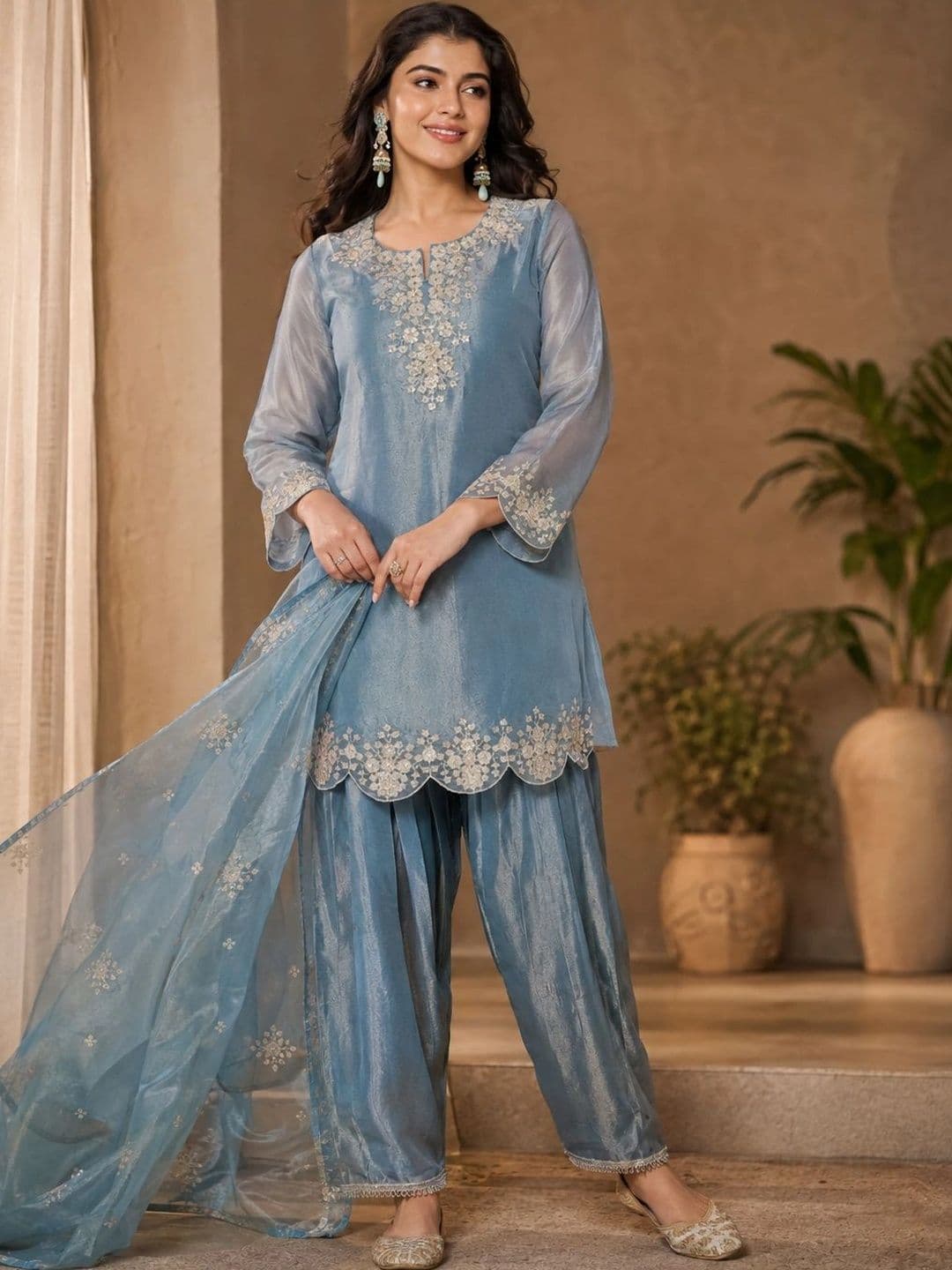 Sangria Women Ethnic Motifs Embroidered Regular Thread Work Kurta with Patiala & With Dupatta thumbnail 3