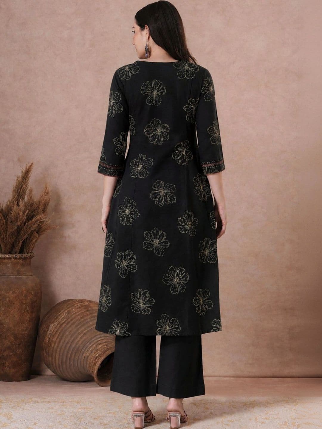 KAMI KUBI Women Floral Printed Thread Work Floral Kurta thumbnail 4