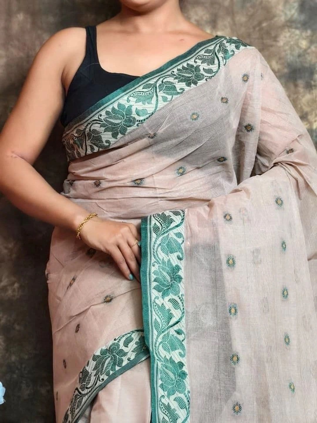 TANTSHREE Floral Pure Cotton Saree thumbnail 2