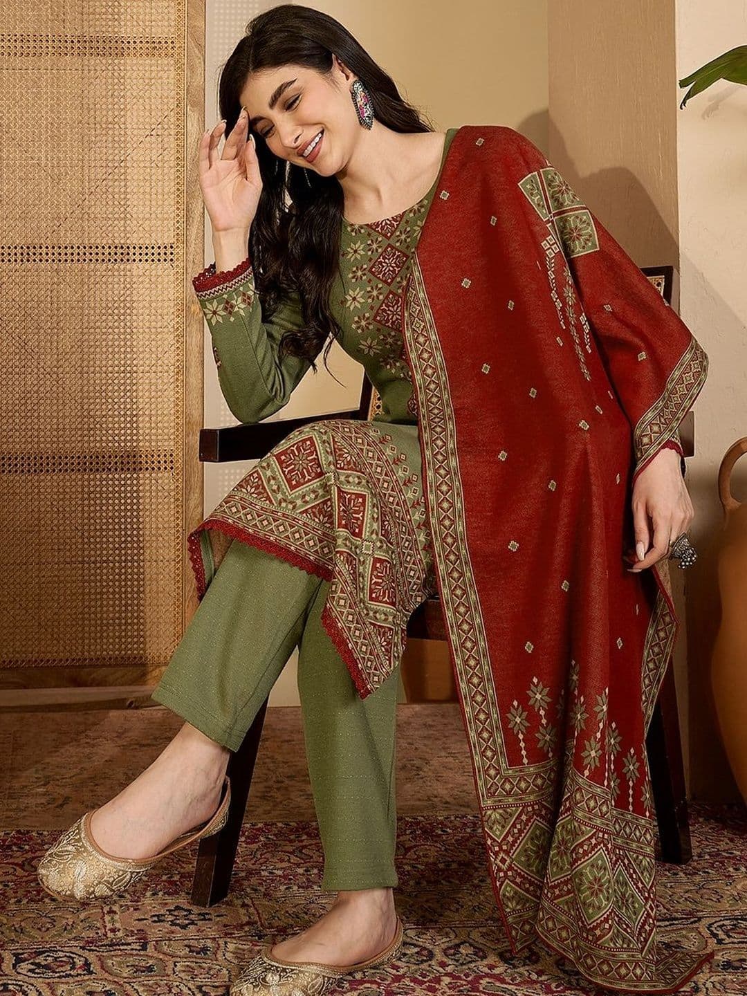 Sangria Ethnic Motifs Winter Pashmina Woven Design Straight Kurta With Trouser & Dupatta thumbnail 6