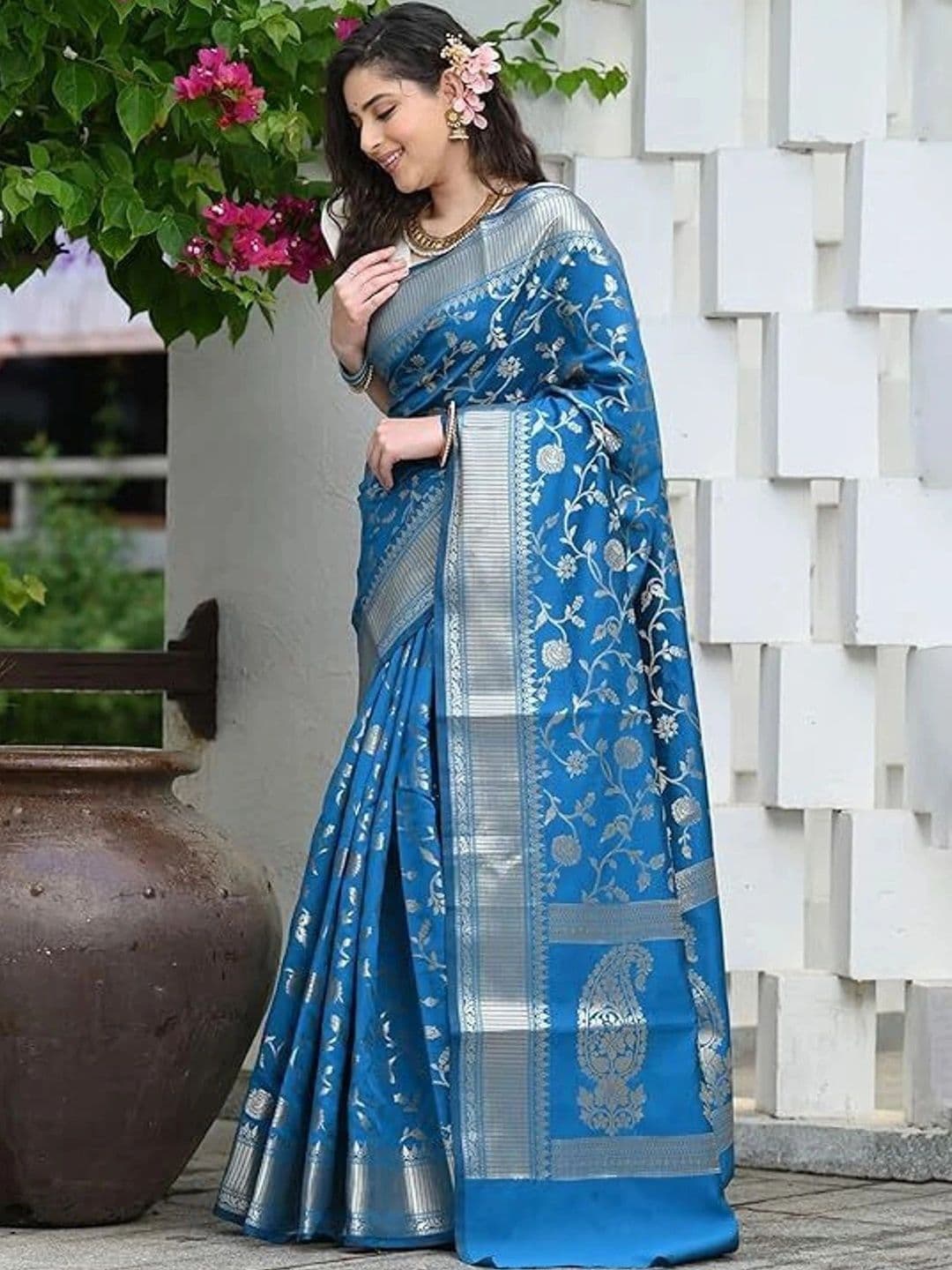 VYOM CREATION Woven Design Zari Art Silk Banarasi Saree thumbnail 4