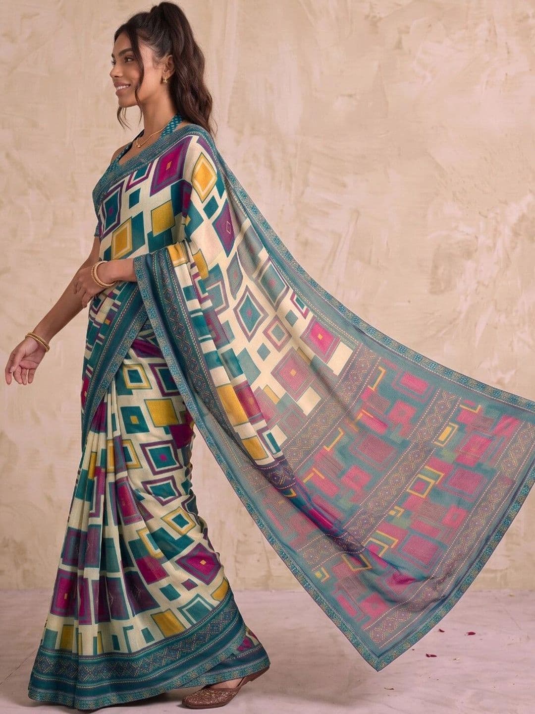 SAARA Ethnic Motifs Pure Georgette Saree thumbnail 2