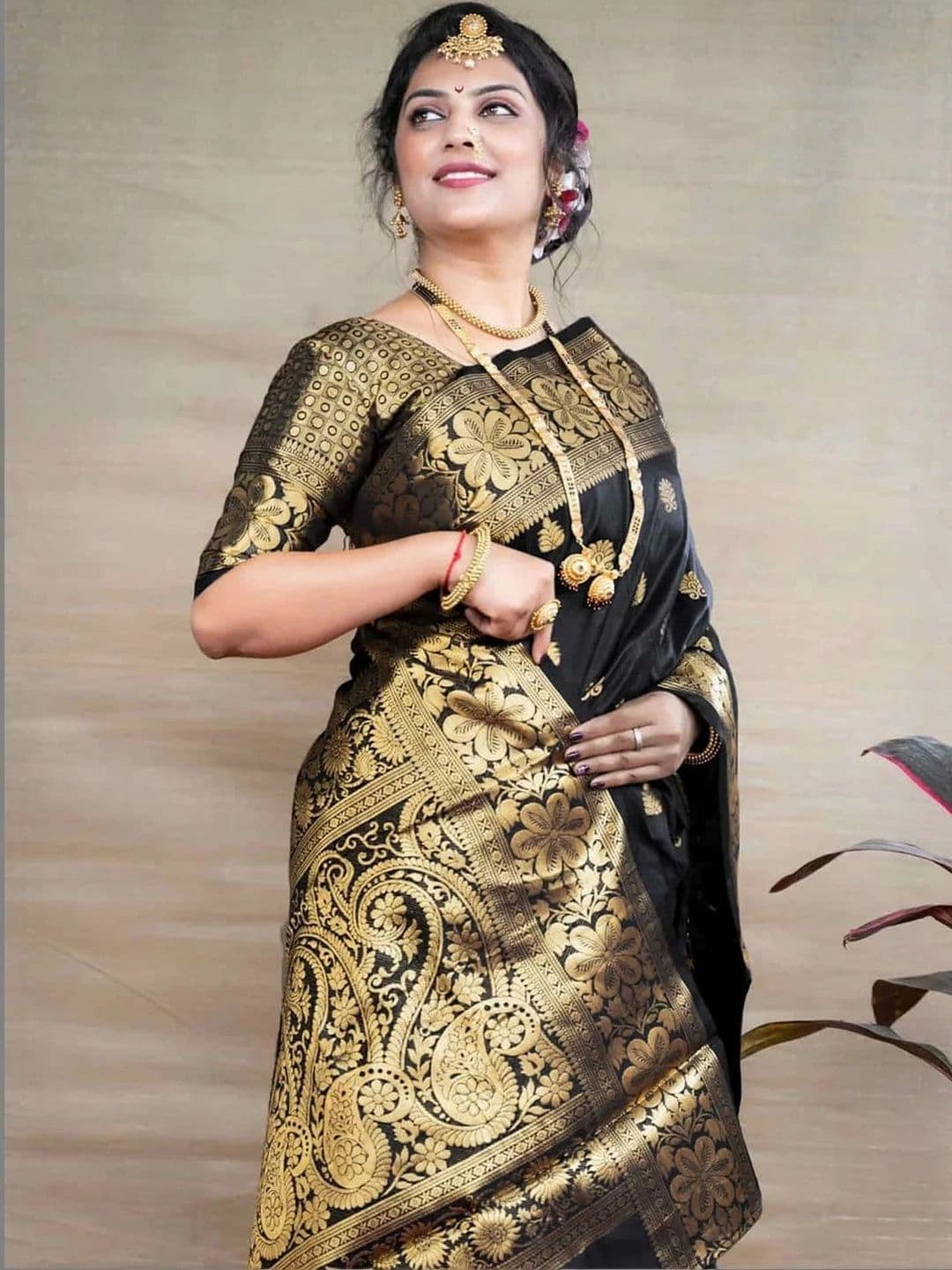 VYOM CREATION Woven Design Zari Art Silk Banarasi Saree thumbnail 2