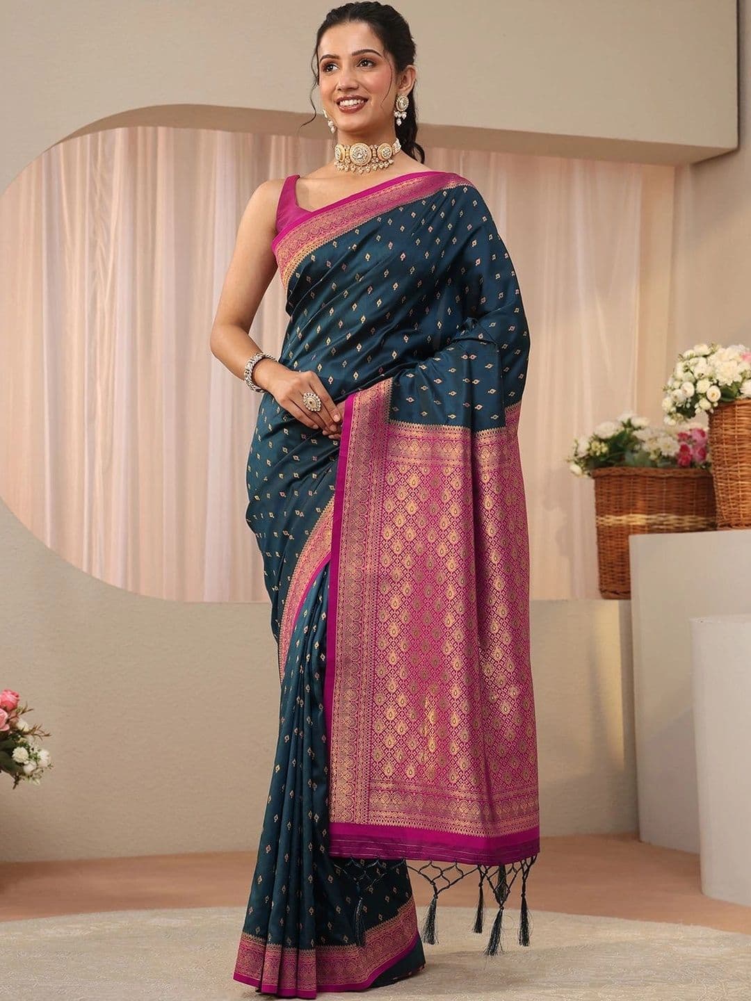 Libas Woven Design Zari Silk Blend Saree thumbnail 5