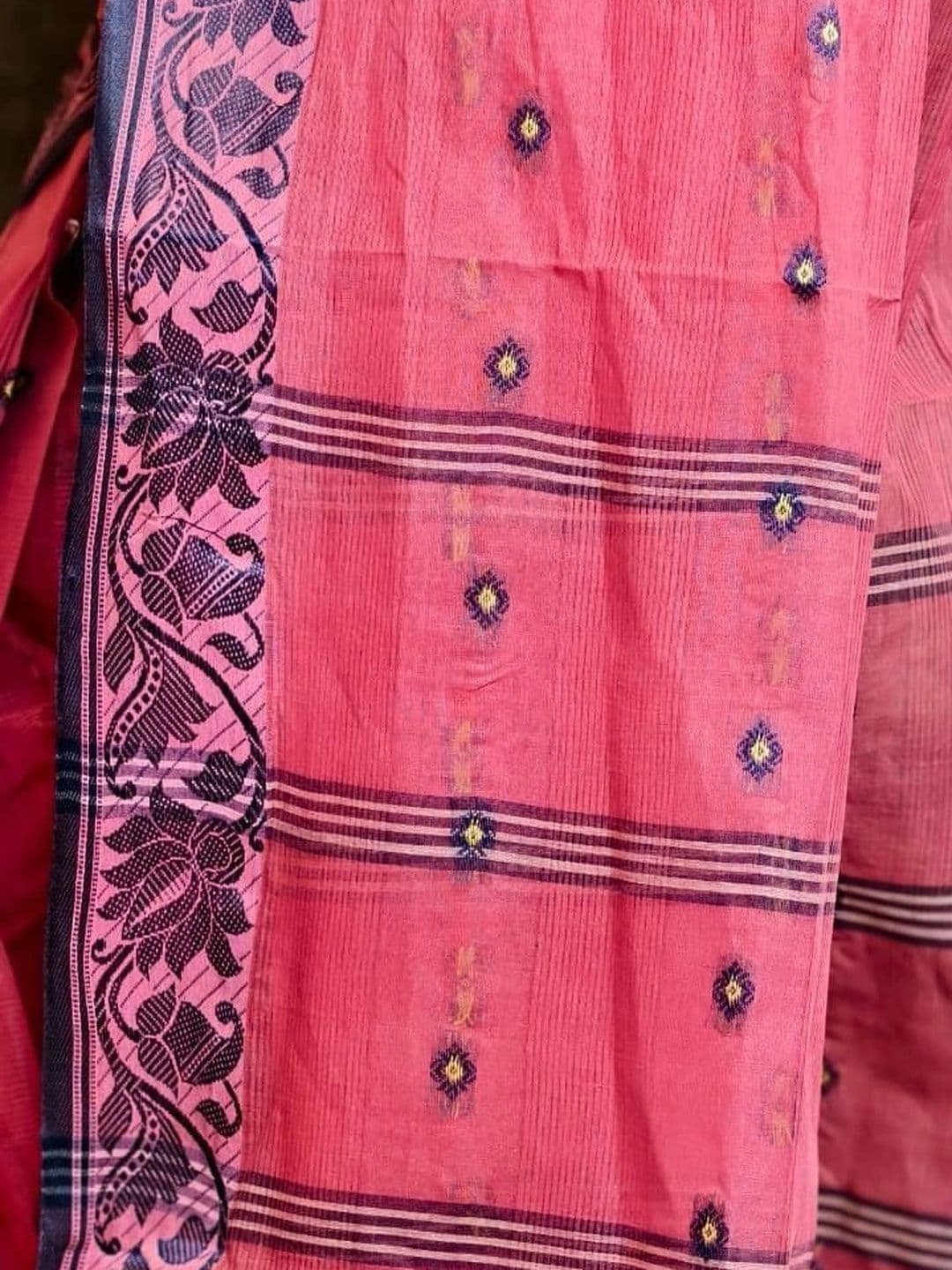 TANTSHREE Floral Embroidered Pure Cotton Saree thumbnail 3