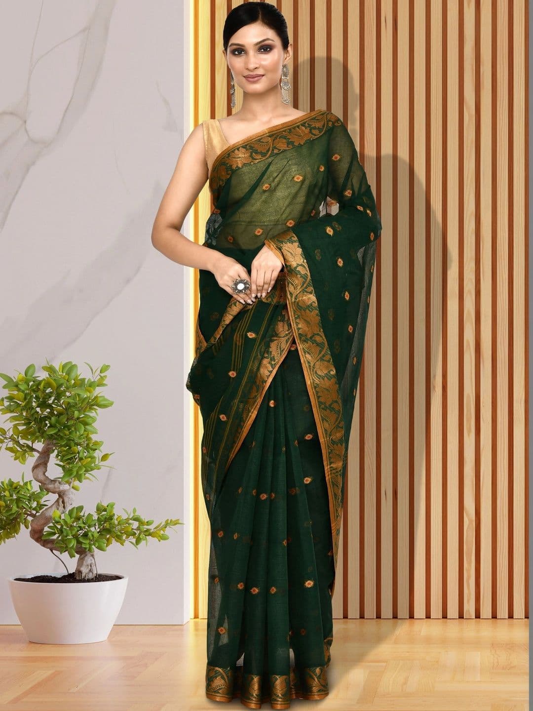 TANTSHREE Woven Design Zari Pure Cotton Saree thumbnail 3