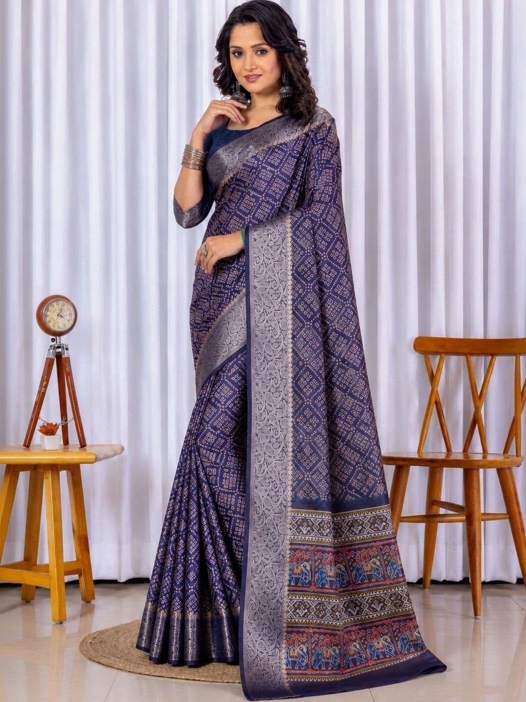 Sampada india Bandhani Zari Silk Blend Saree thumbnail 2