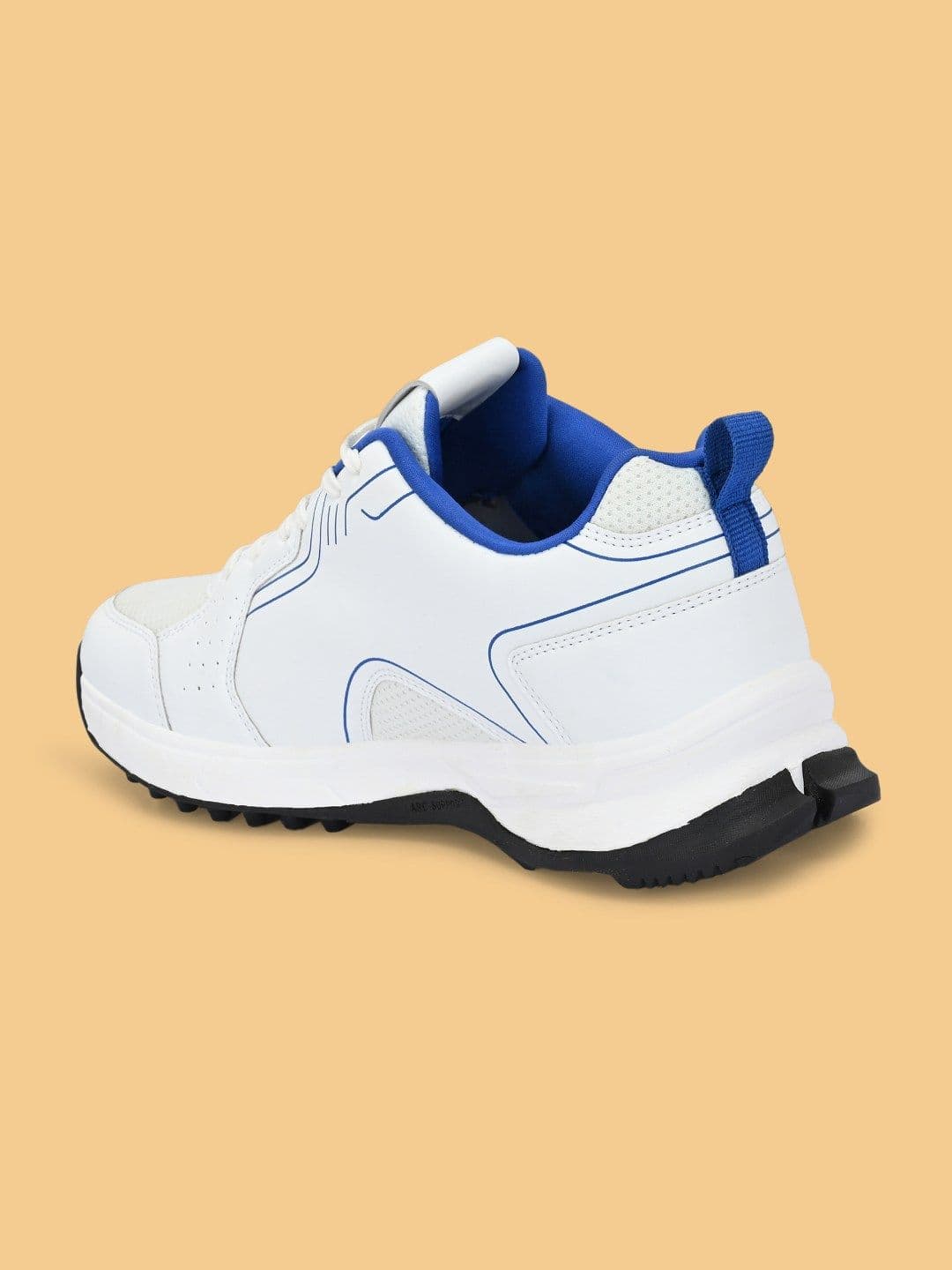 HRX by Hrithik Roshan Men Cricket Non-Marking Shoes thumbnail 4