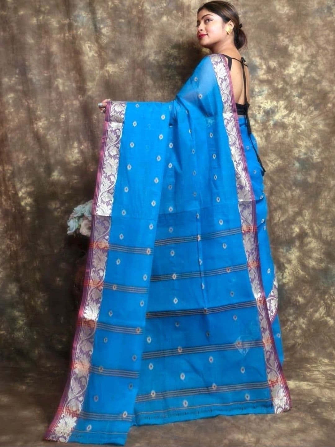 TANTSHREE Woven Design Zari Pure Cotton Saree thumbnail 3