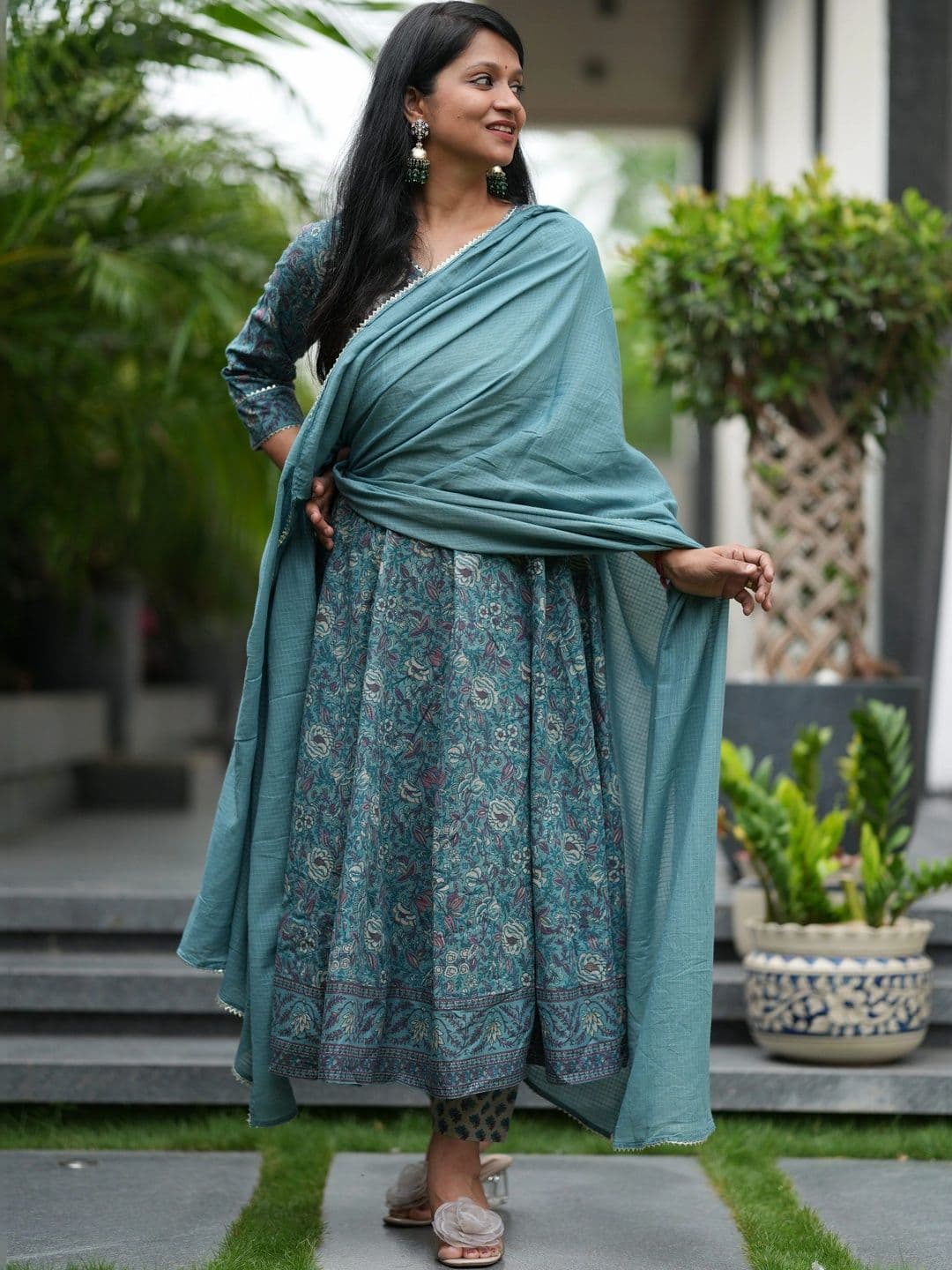 Dholkee Women Ethnic Motifs Printed Empire Gotta Patti Pure Cotton Kurta with Trousers & With Dupatta thumbnail 4