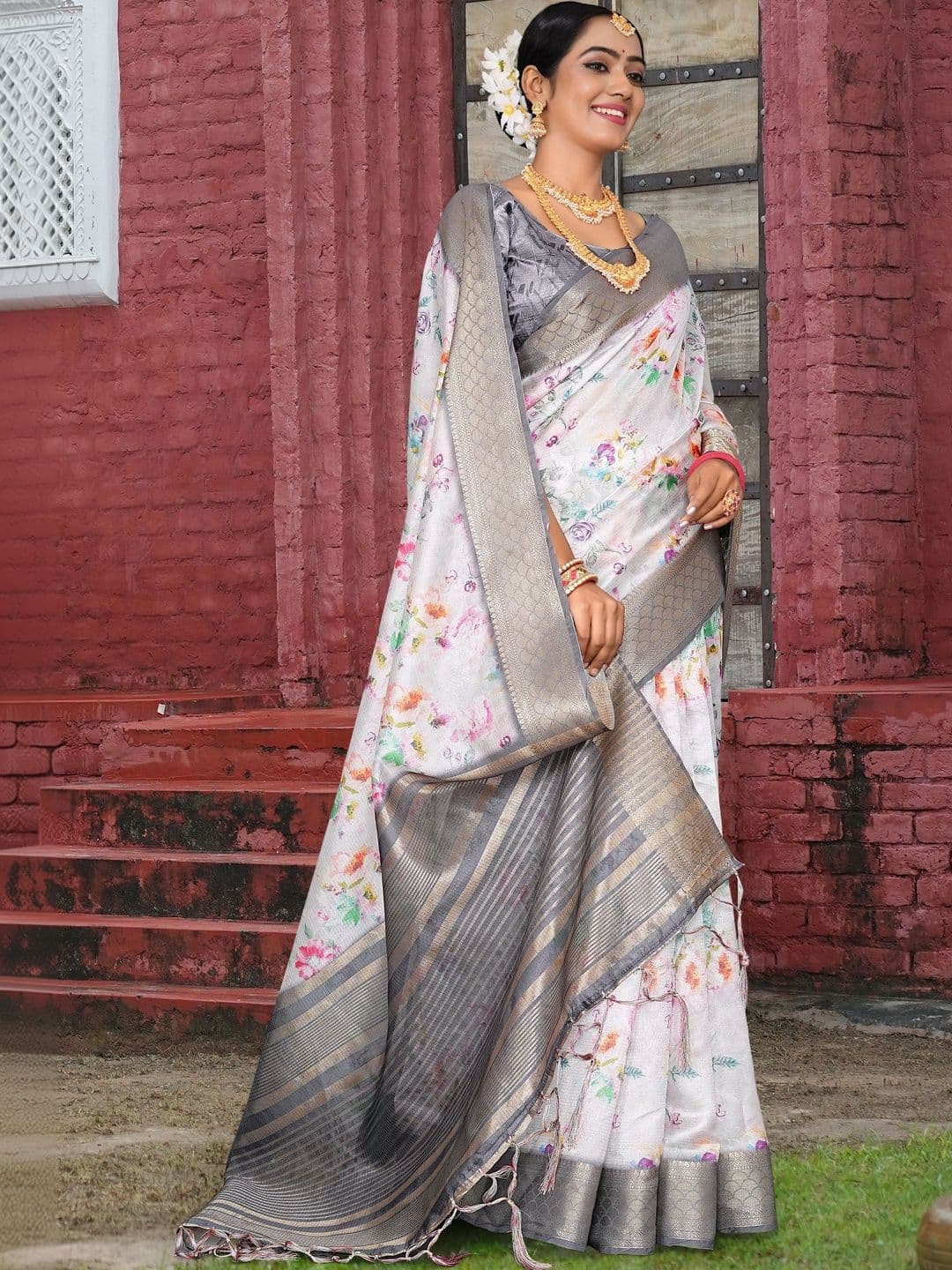 NARIVESH TRENDS Floral Zari Art Silk Saree thumbnail 4