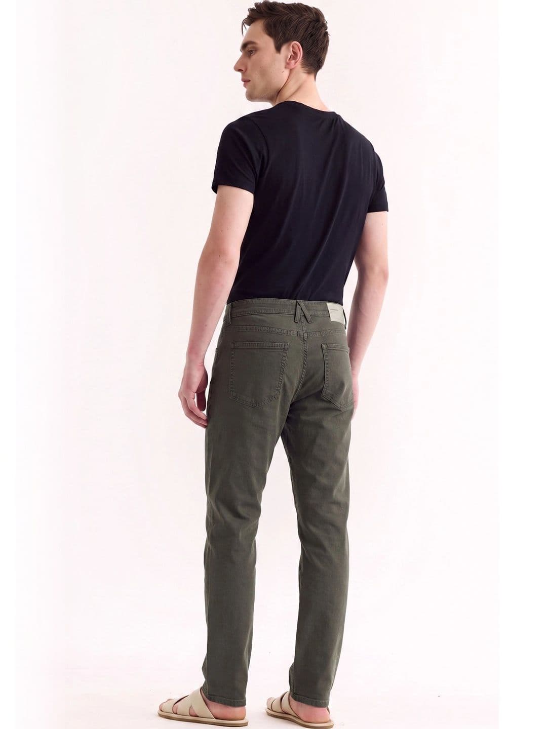 DAGERRFLY Men Slim Fit Mid-Rise Jeans thumbnail 3