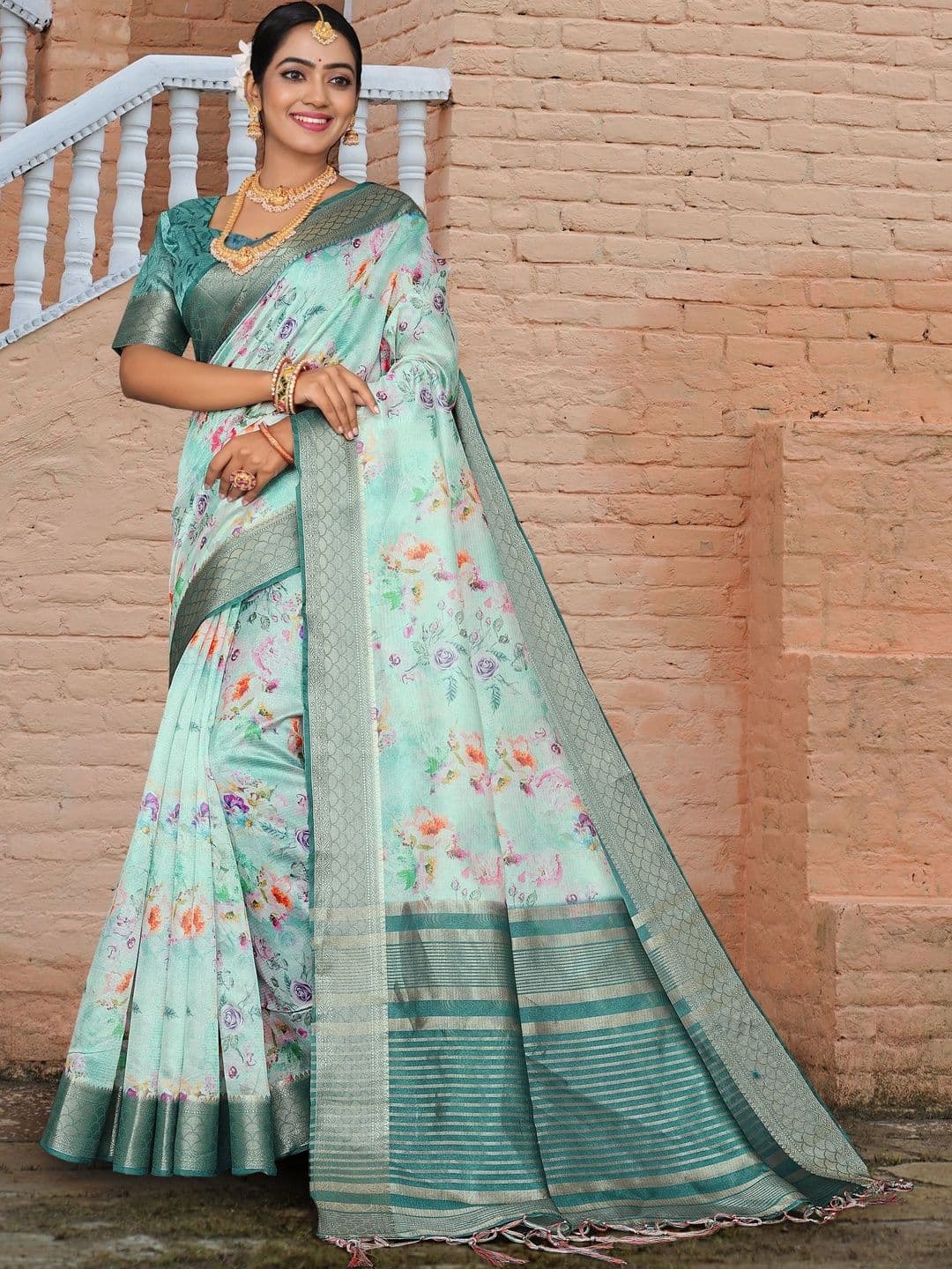 NARIVESH TRENDS Floral Zari Art Silk Saree thumbnail 3