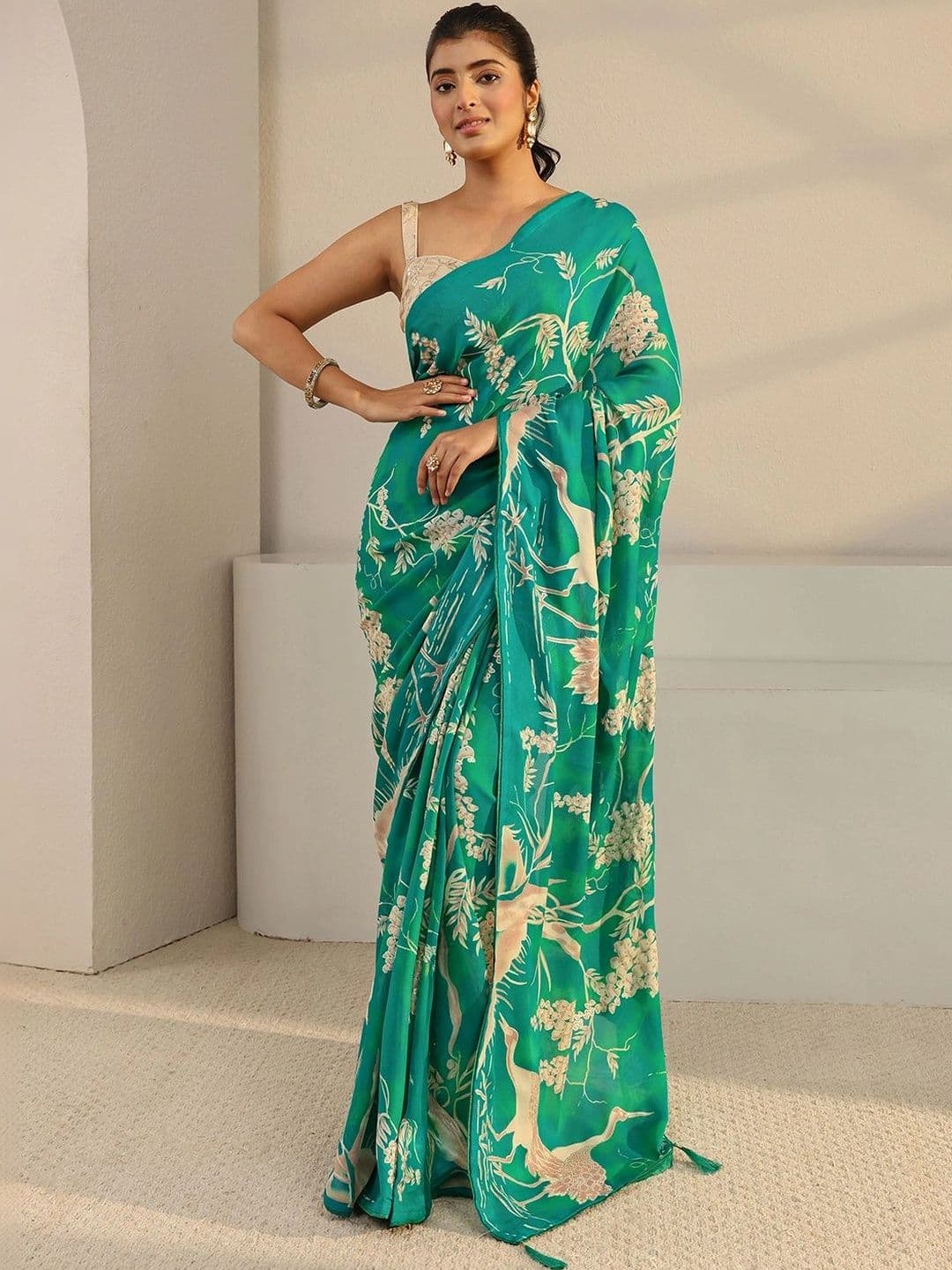 Libas Floral Pure Georgette Saree thumbnail 6