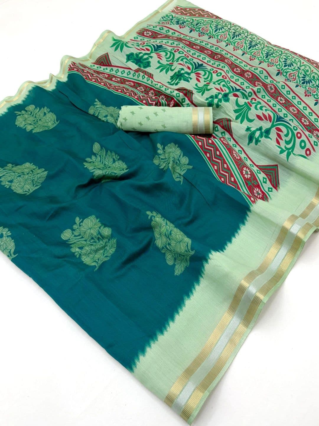 NARIVESH TRENDS Saree thumbnail 3