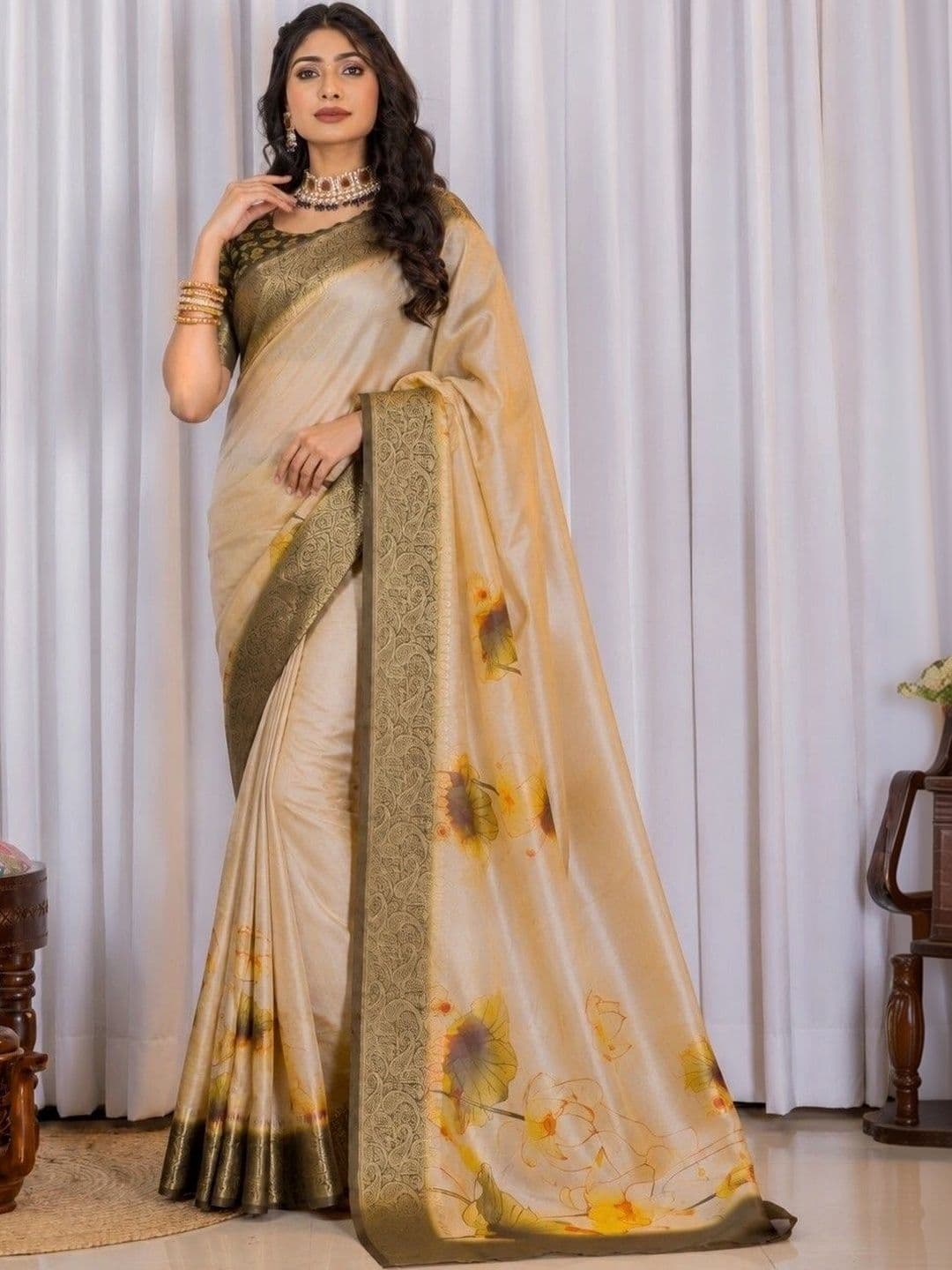 Sampada india Floral Silk Blend Saree thumbnail 5