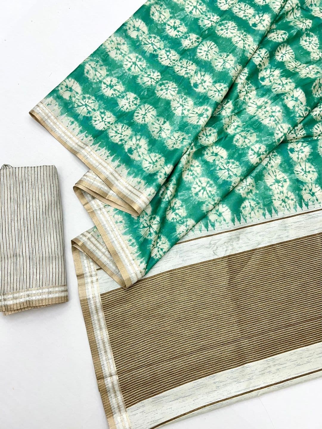 NARIVESH TRENDS Tie and Dye Art Silk Saree thumbnail 3