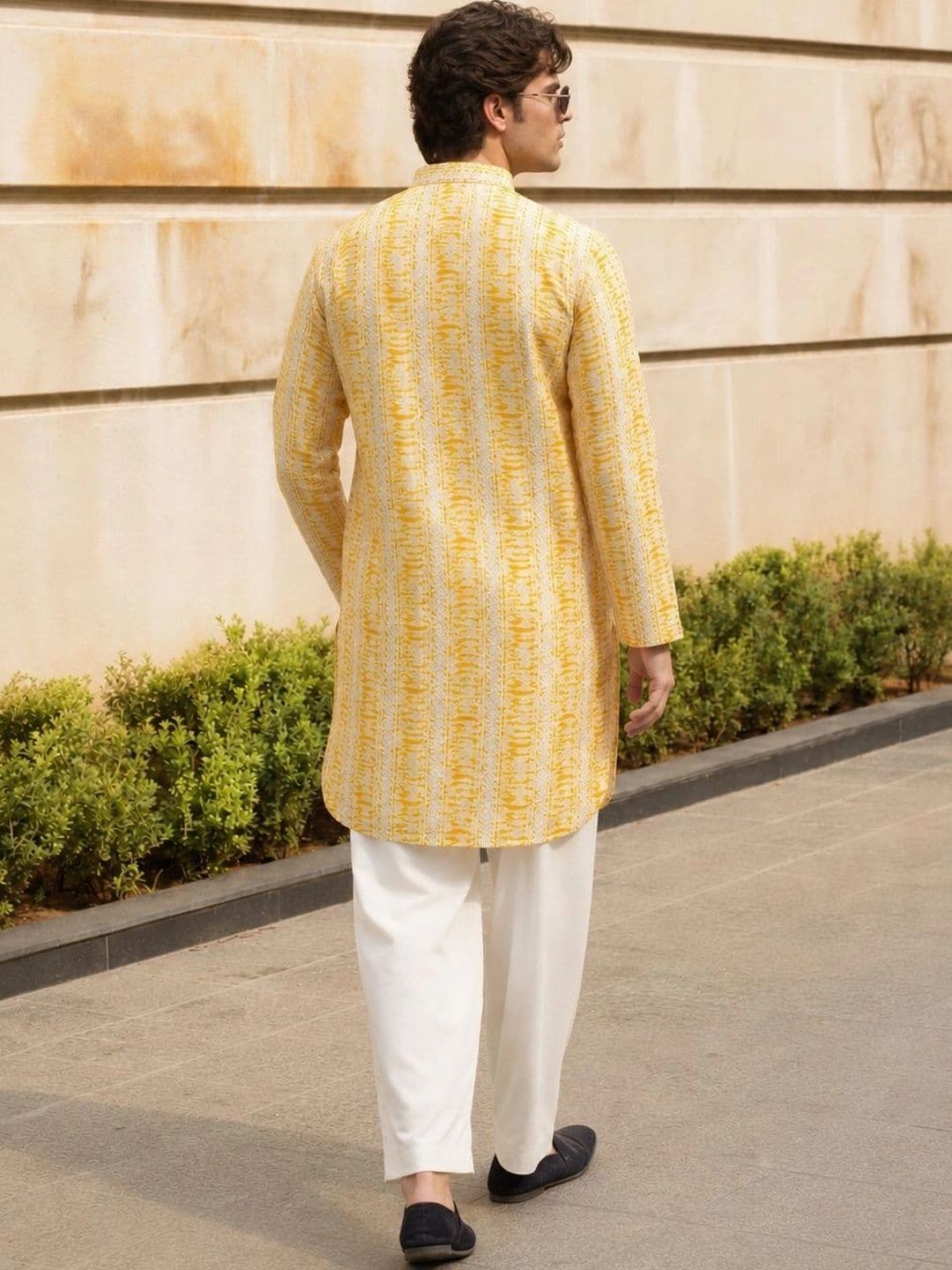 Anouk Men Thread Work Kurta thumbnail 3