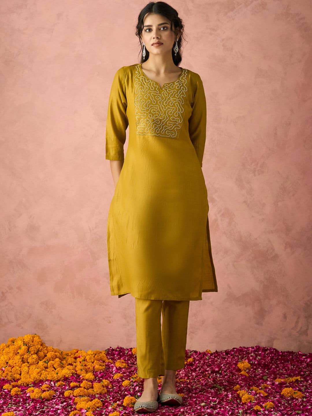 KALINI  Geometric Yoke Design Thread Work Notch-Neck Straight Kurta With Trousers thumbnail 2
