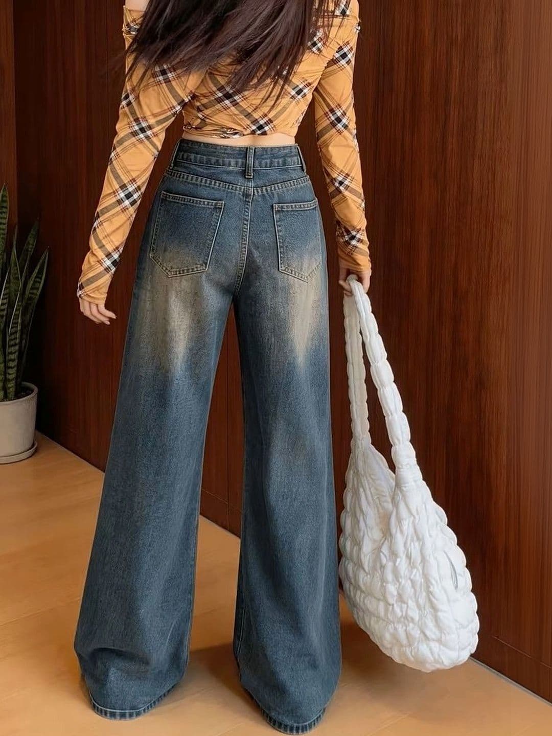 ESLITA Women High-Rise Light Fade Jeans thumbnail 5
