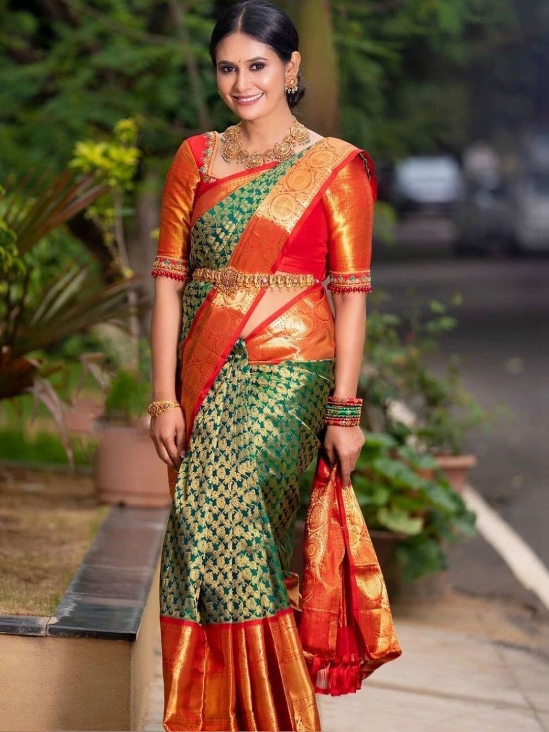 PAZVADI Women Woven Design Zari Silk Blend Designer Kanjeevaram Saree - view 1