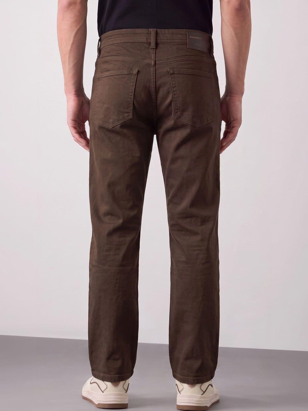 DAGERRFLY Men Relaxed Fit Mid-Rise Jeans thumbnail 2