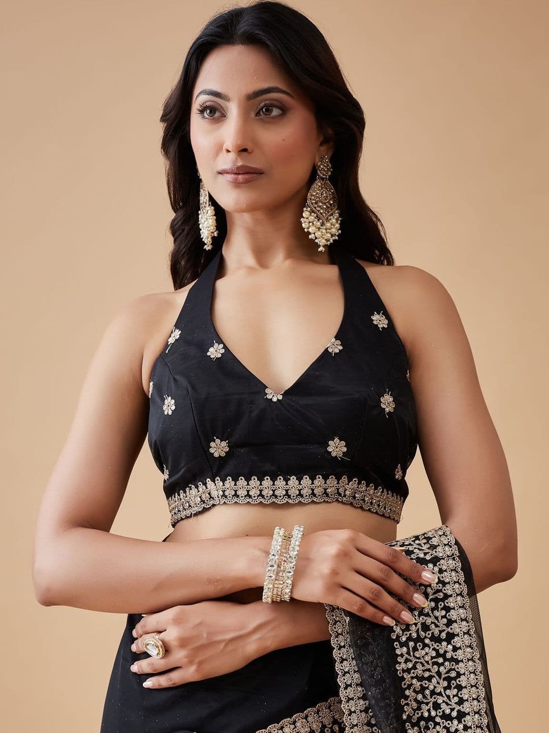 kasee Embellished Embroidered Supernet Heavy Work Saree thumbnail 7
