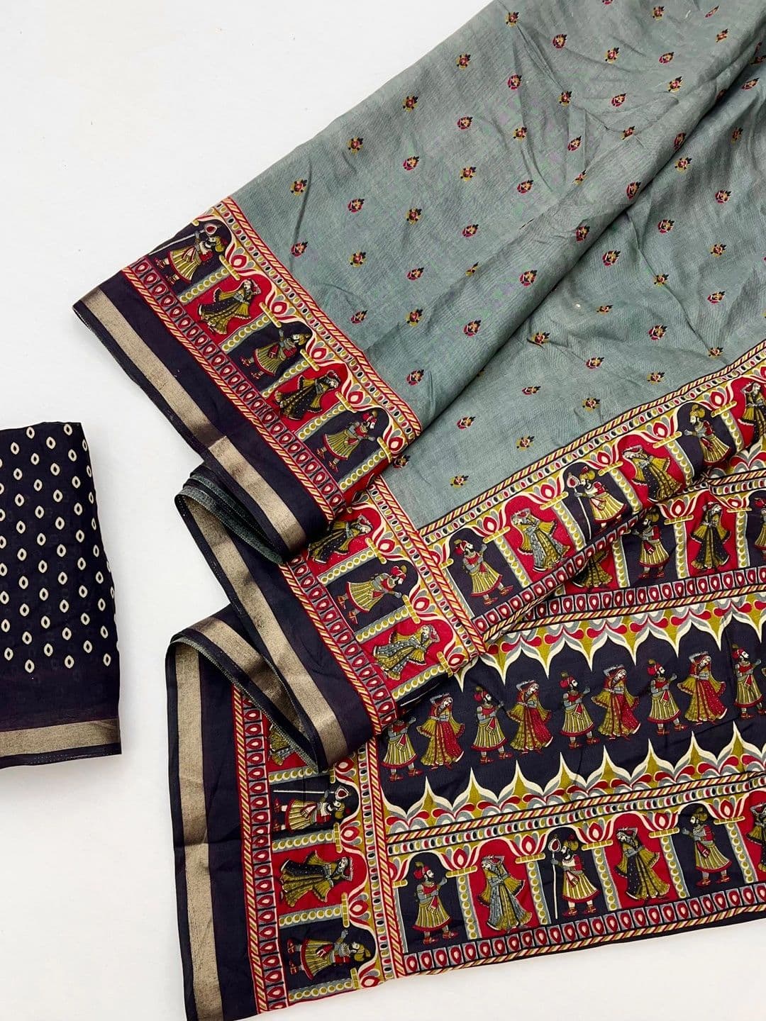 NARIVESH TRENDS Kalamkari Saree thumbnail 2