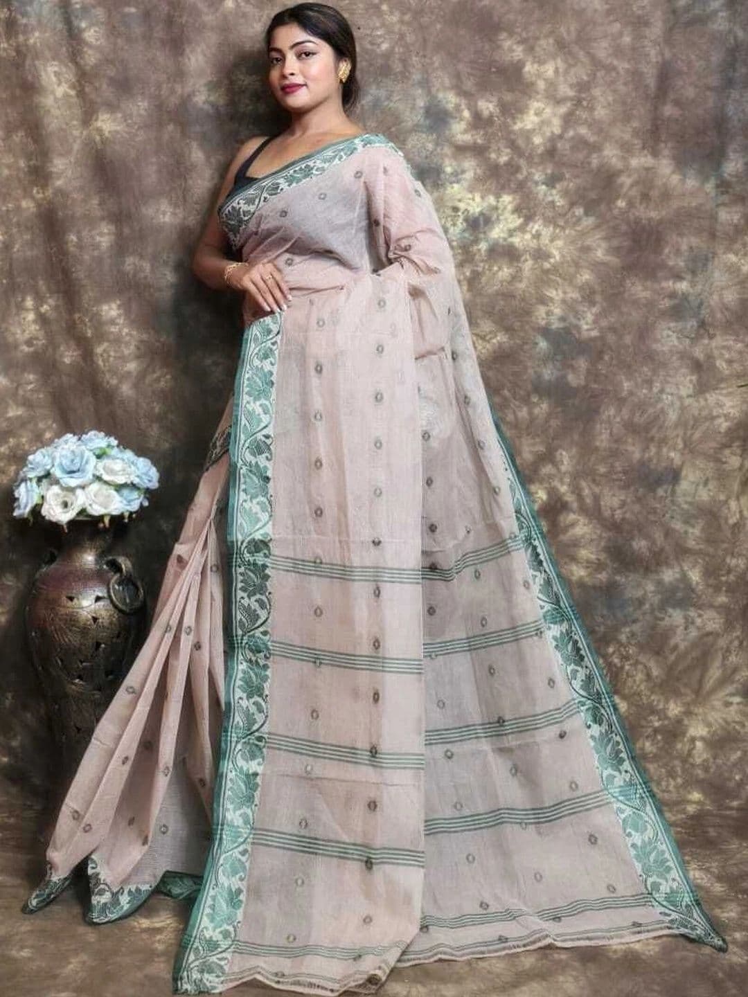 TANTSHREE Floral Pure Cotton Saree thumbnail 4