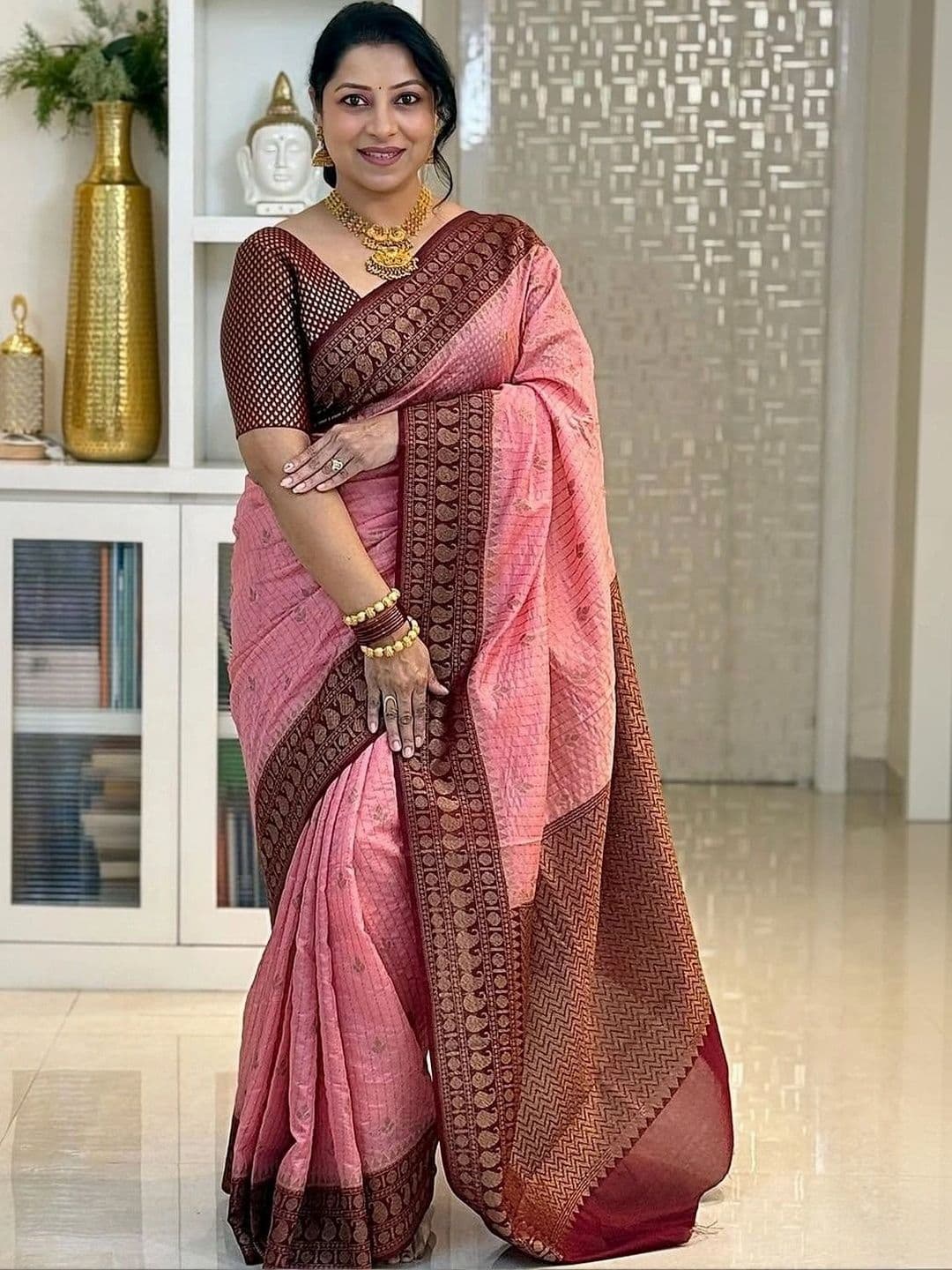 PAZVADI Woven Design Zari Silk Blend Designer Kanjeevaram Saree - view 1