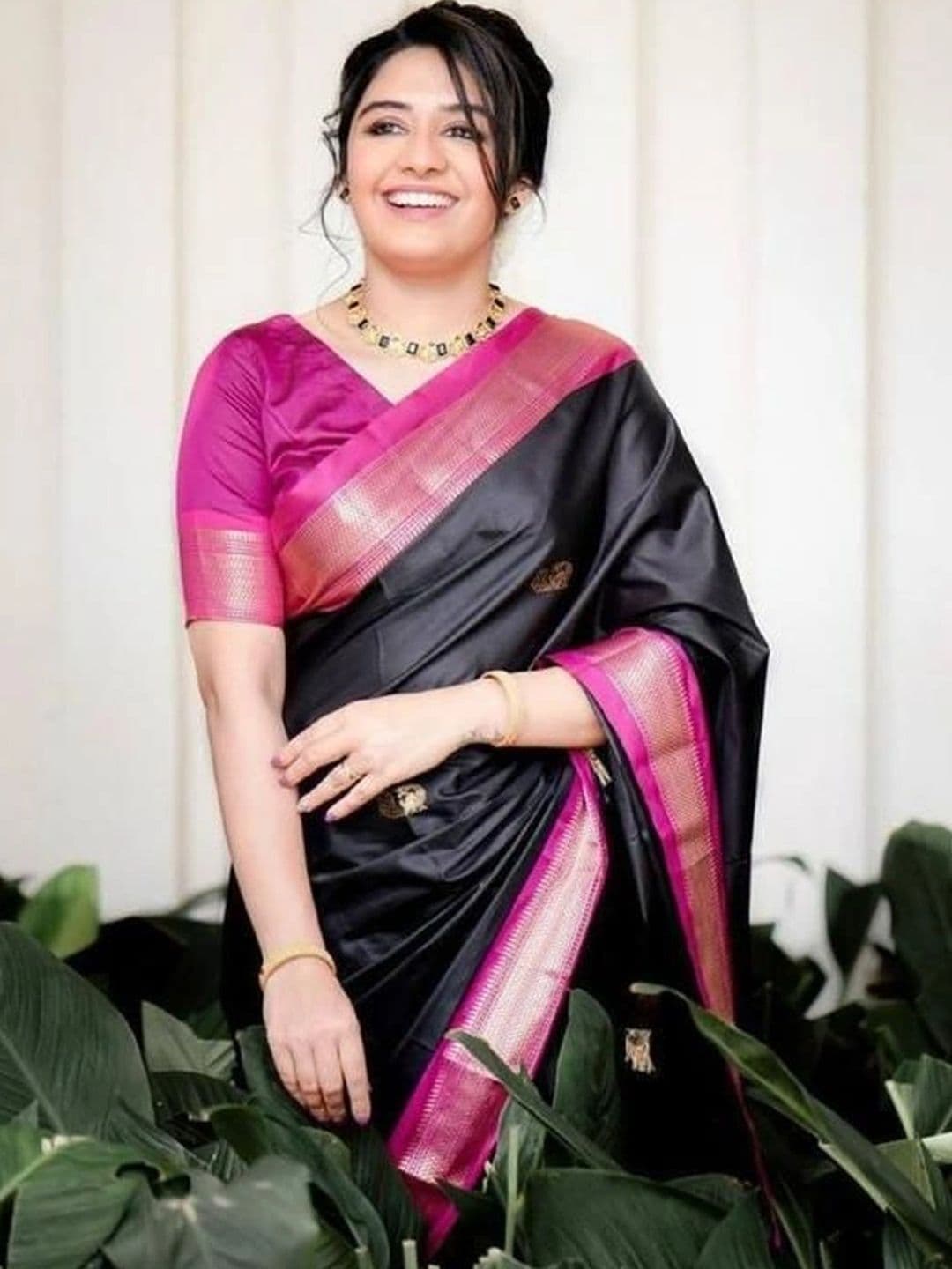 revika Woven Design Zari Art Silk Designer Kanjeevaram Saree thumbnail 3