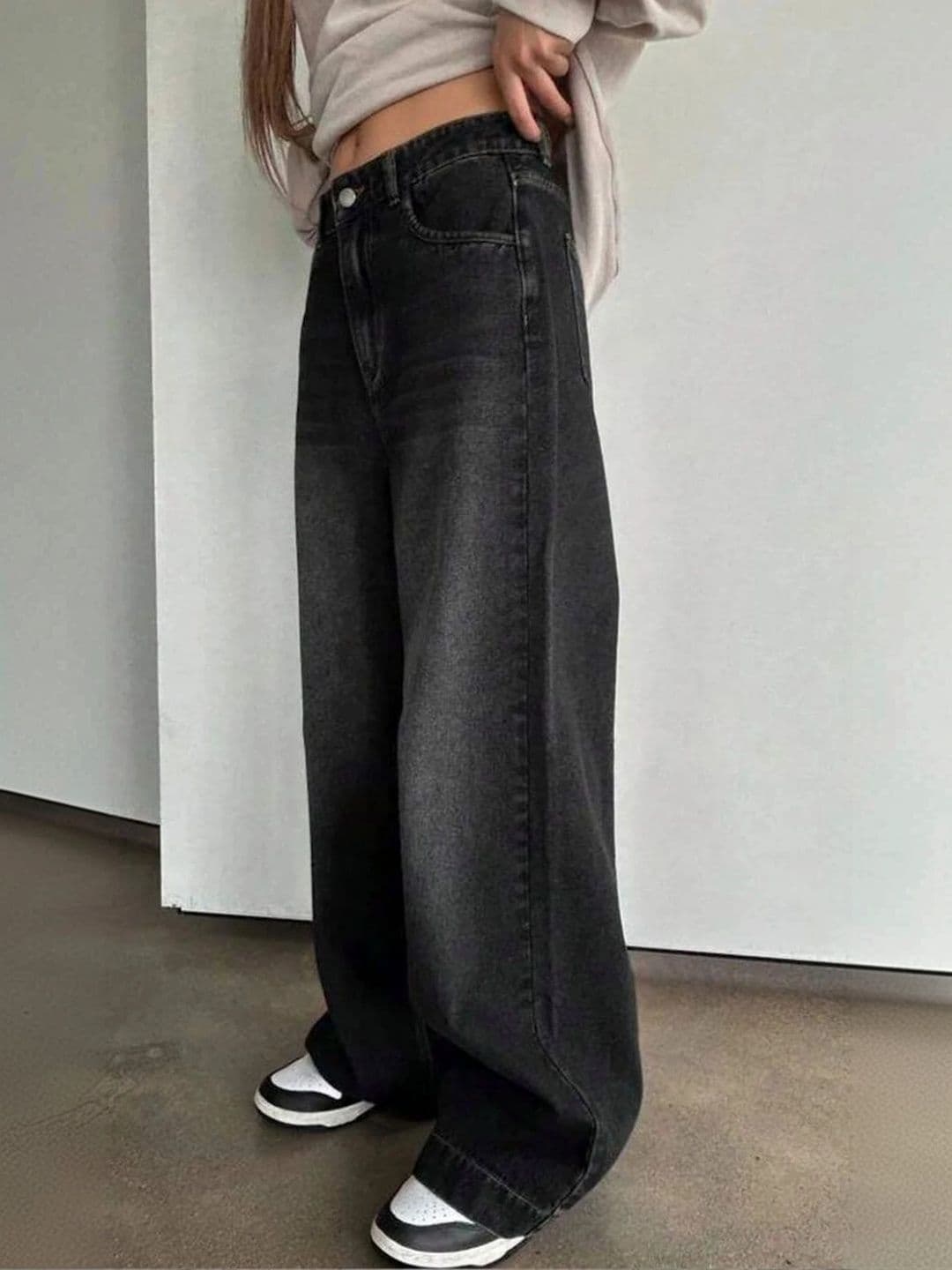 Encrypt Women High-Rise Light Fade Jeans thumbnail 2