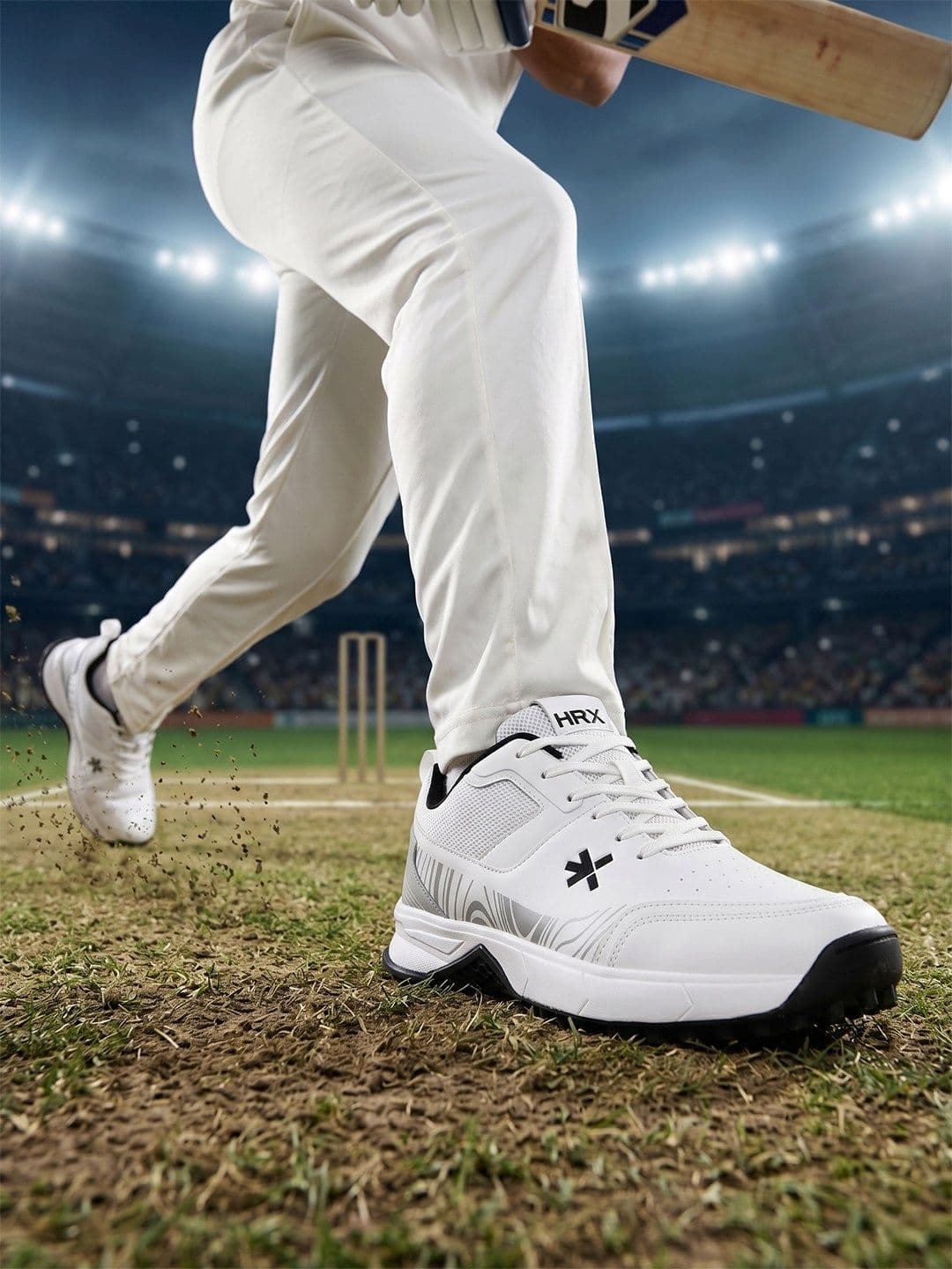 HRX by Hrithik Roshan Men Cricket Non-Marking Shoes thumbnail 6